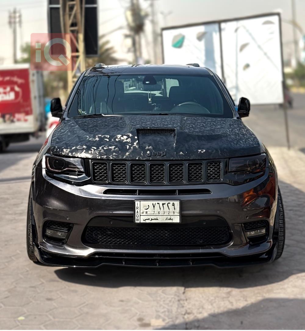 جیپ گراند شیرۆکی